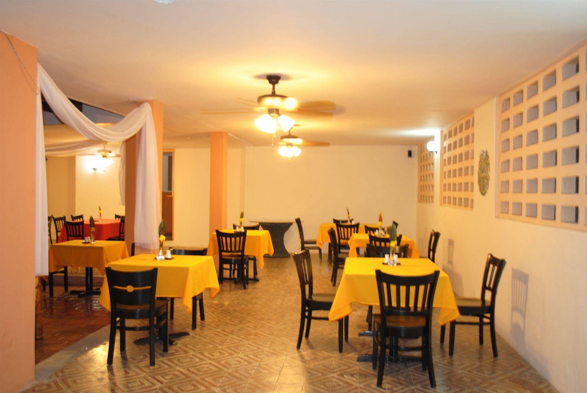 Hotel Imperial Cap-Haitien Exterior photo