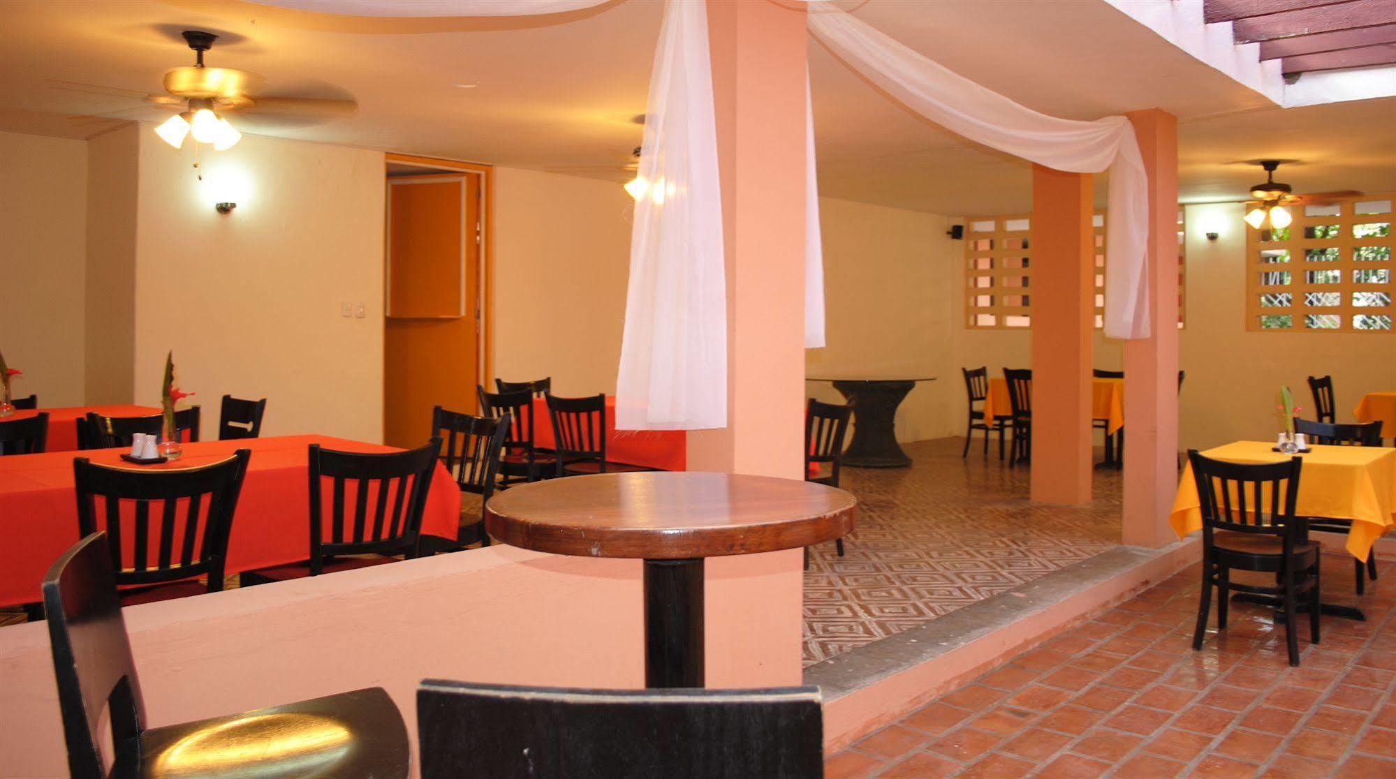 Hotel Imperial Cap-Haitien Exterior photo