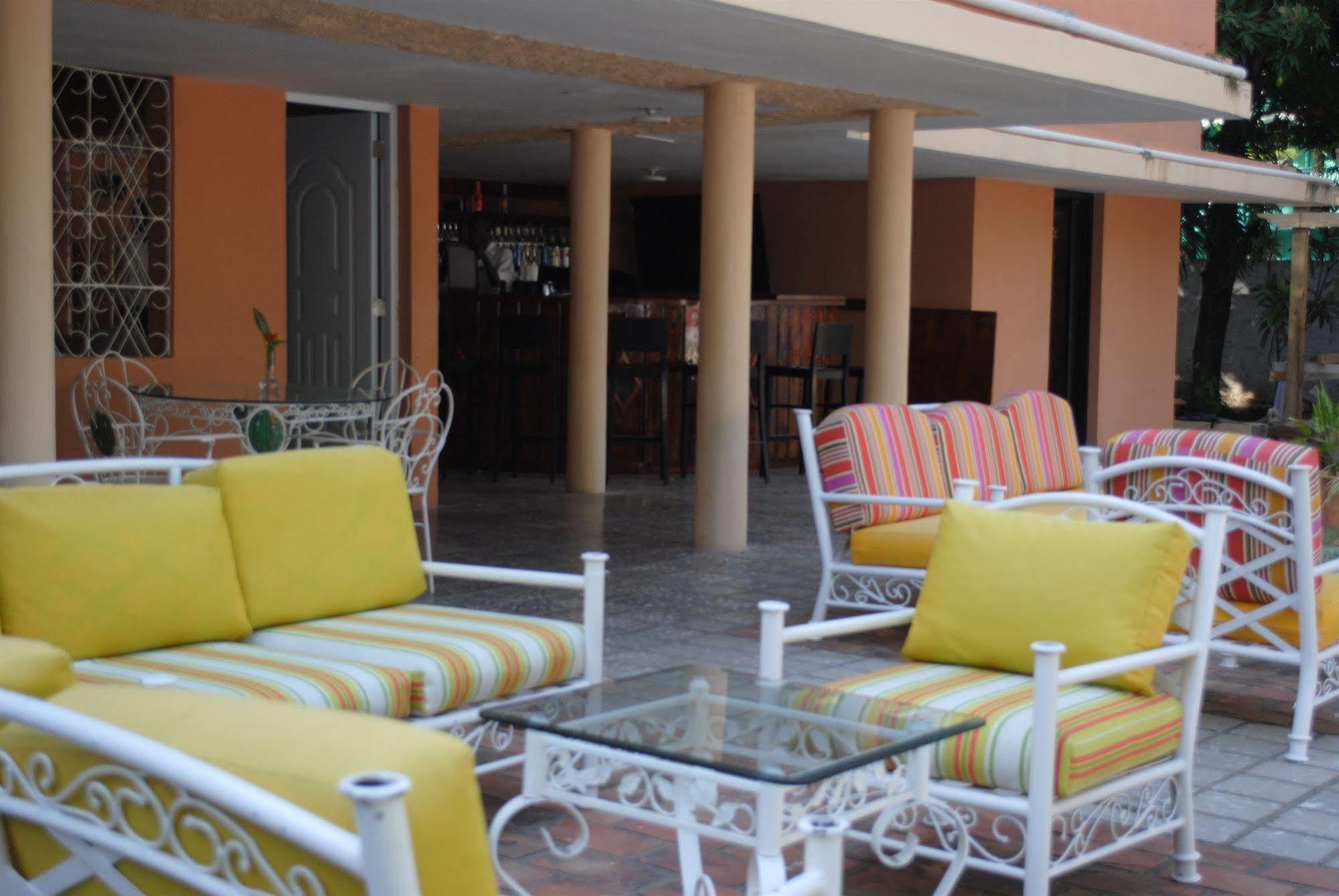 Hotel Imperial Cap-Haitien Exterior photo